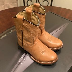 Cody James size 6 boots
